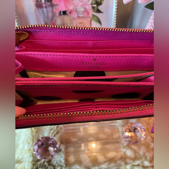 Kate Spade Cedar Street Lacey New York Wallet - Picture 4 of 11